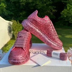 【送料&関税込】Alexander McQueen Pink Leather Sneakers With Alexander McQueen Pink Shoes